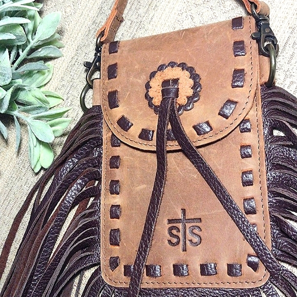 STS Ranch Distressed Leather Fringe Phone Crossbody bag - Picture 2 of 10